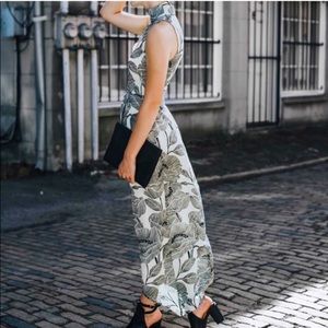 Elliatt Cream and Black Tulip Dress Size: Small